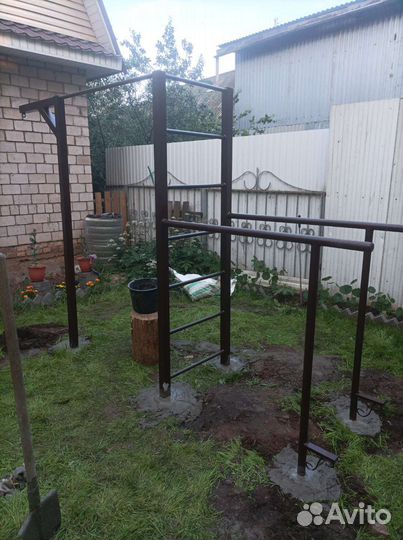 Уличный турник брусья