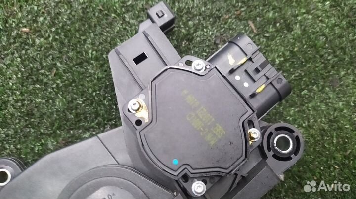 Педаль газа Chevrolet Captiva 2012