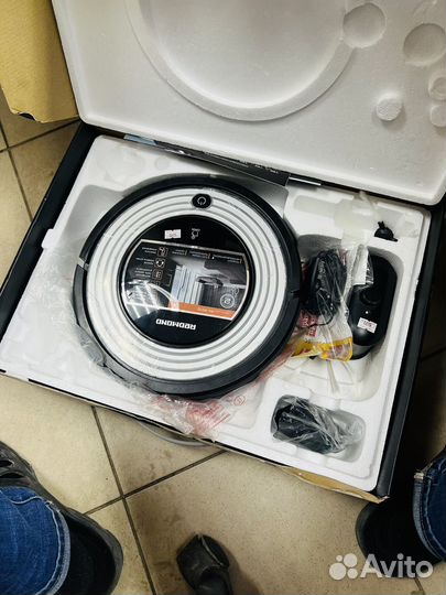 Робот пылесос redmond rv r310