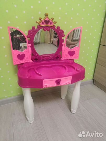 Детский туалетный столик для девочки