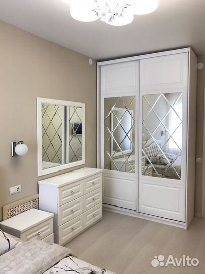 Распашной шкаф