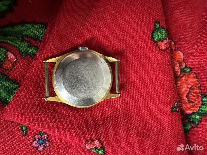 Наручные советские часы ракета