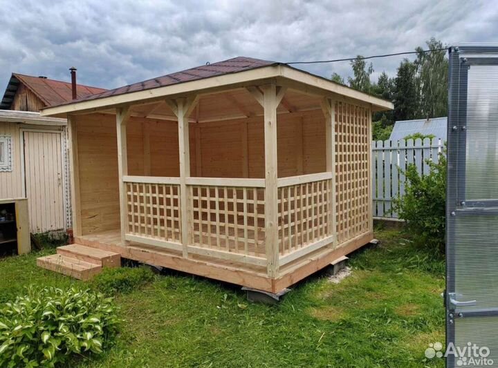 Беседка для дачи деревянная