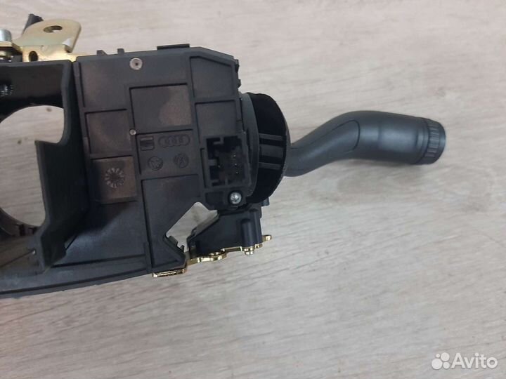 Переключатель подрулевой Volkswagen Toureg 1