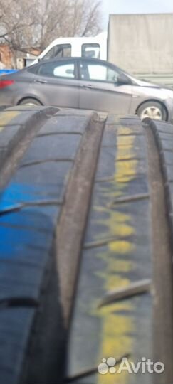 Roadstone N'Fera RU1 255/35 R20