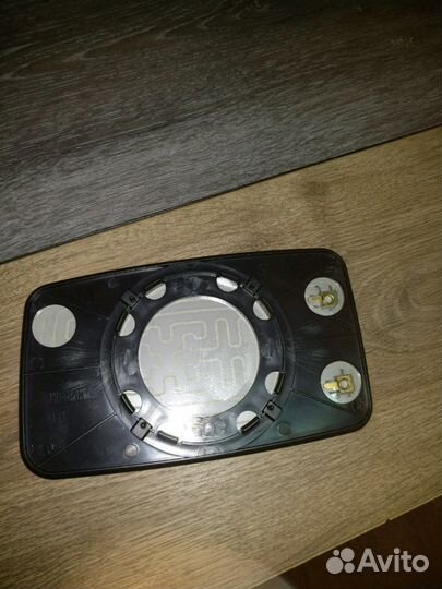 Зеркало для приоры правое