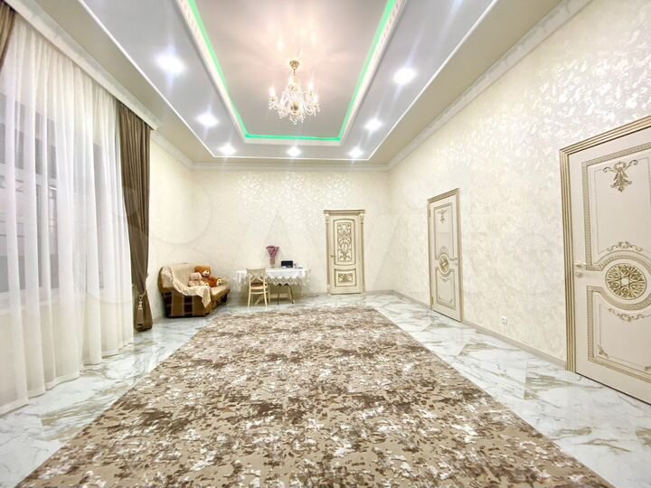 Дом 170 м² на участке 6 сот.