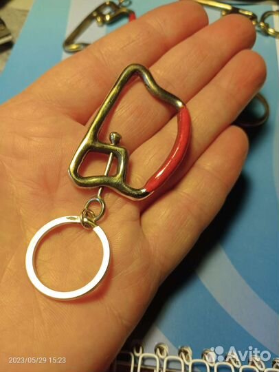 Брелок парашютное кольцо, парашютист