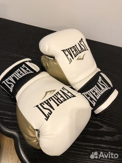 Боксерские перчатки everlast