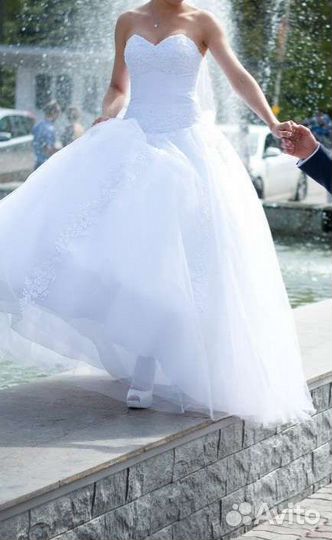 Свадебное платье 42-44 бу