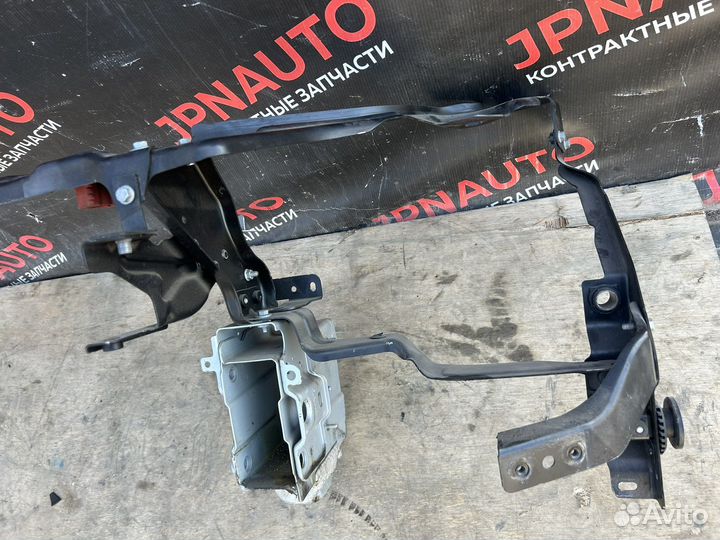 Рамка радиатров Mercedes W204