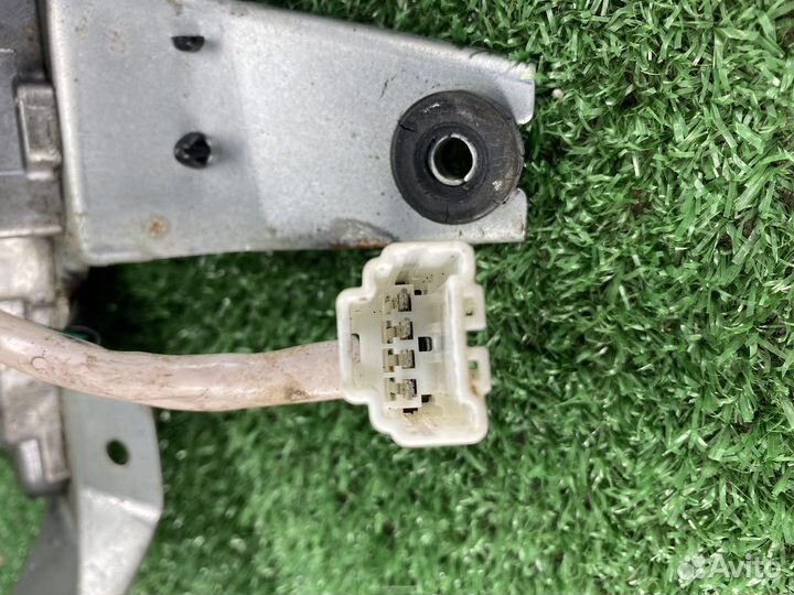 Моторчик стеклоочистителя задний Nissan murano z50