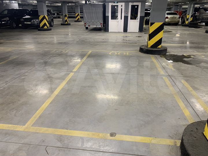 Машиноместо, 13 м²