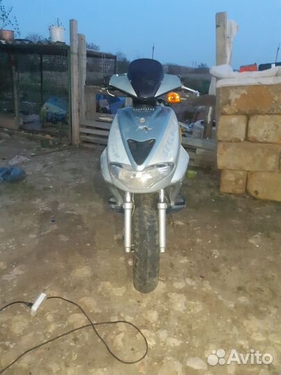 Продам мопед-скутер