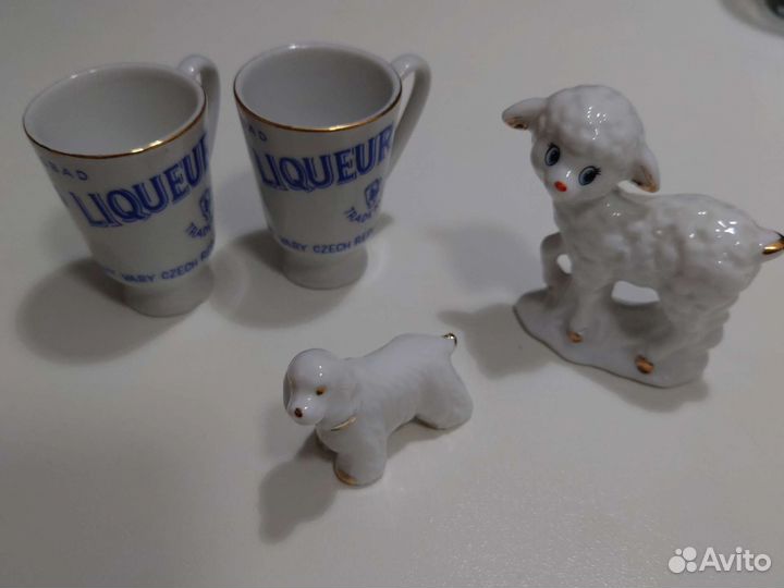 Фарфоровые статуэтки и стопки