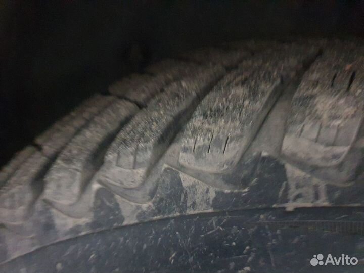 Goodyear UltraGrip Ice Arctic SUV 215/60 R17 100T