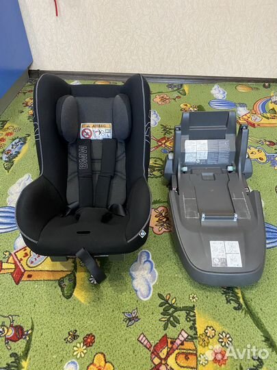 Детское автокресло BMW 9-18 кг c базой isofix