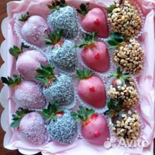 16 клубник в шоколаде «Рейси»