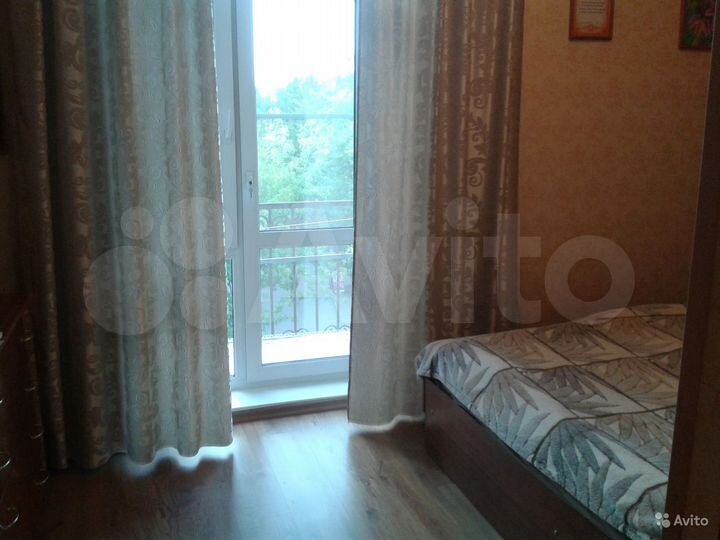 3-к. квартира, 70 м², 3/3 эт.