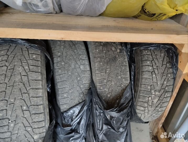 Nokian Tyres Hakkapeliitta 7 SUV 215/70 R17 104J