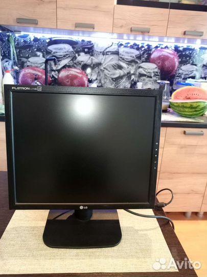 Монитор LG 17 дюймов