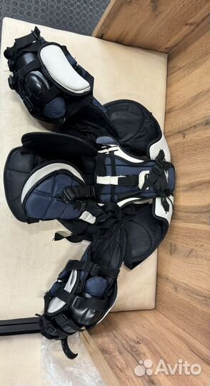 Нагрудник вратарский Reebok 9K