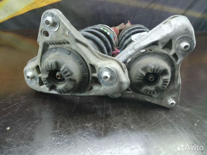 Амортизаторы передние Audi A4 B7 S-line 1BE 2783