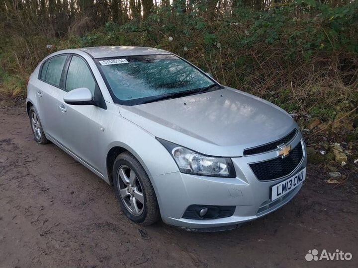 Стекло двери передняя правое Chevrolet Cruze