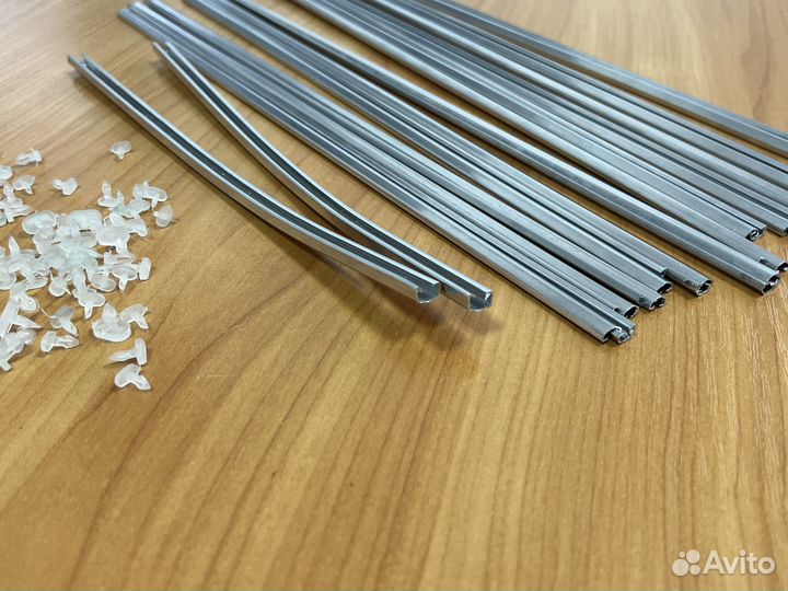 Шильдик эмблема знак Мерседес W 115/114 новый