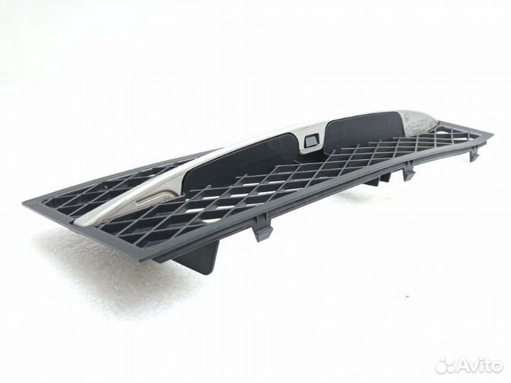 Решетка в бампер передняя правая Bmw 5-Series F10