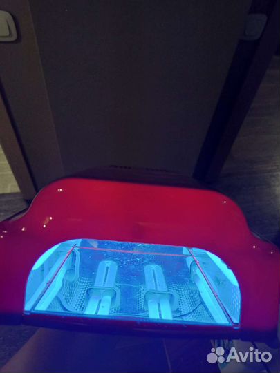 Лампа маникюрная с люминесцентными лампами