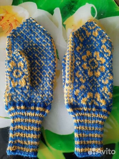 Варежки женские ручной работы