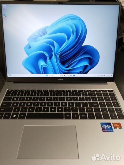 Honor MagicBook X16 2024, Ryzen 5 7640HS