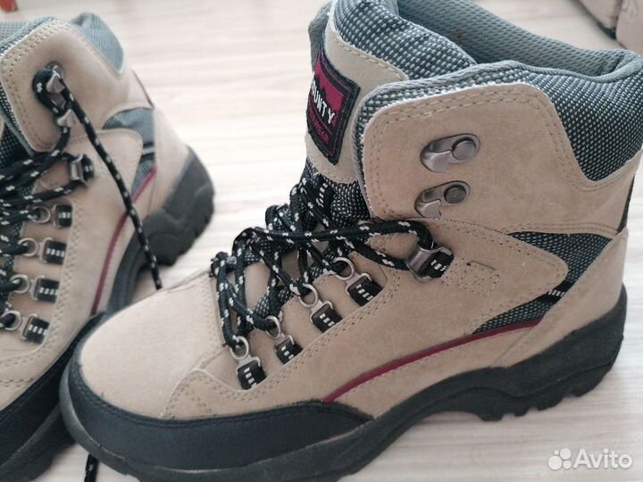 Ботинки 40 размер для гор, леса, туризма