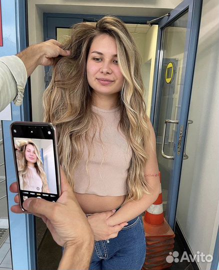 Модель на окрашивание волос