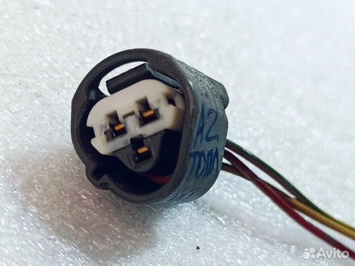 Разъем датчика давления топлива Toyota Vista Ardeo