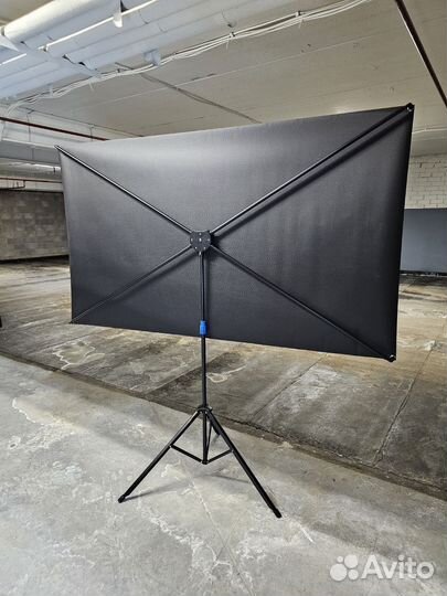Экран для проектора на штативе
