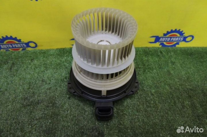 Мотор печки Toyota Alphard AYH30W