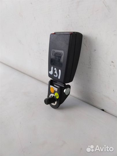 Ответная часть ремня безопасности задн. ауди Q7 2