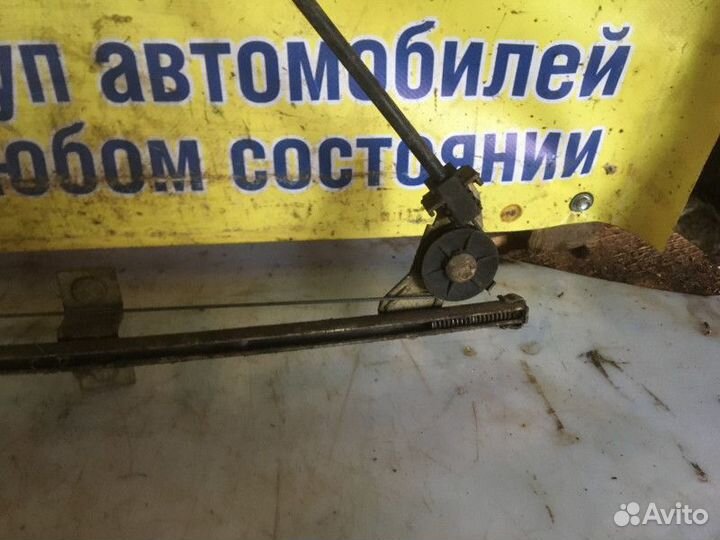 Стеклоподъемник передний правый LADA 2110