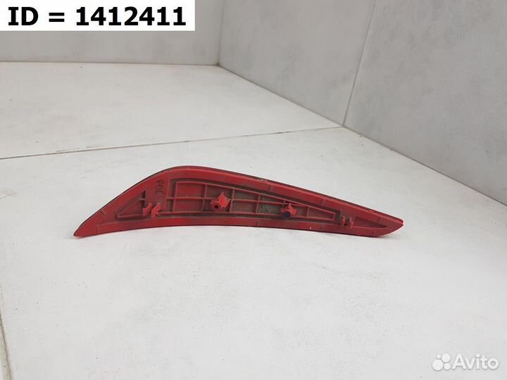 Светоотражатель катафот заднего бампера правый Hyu