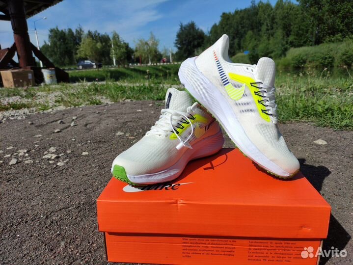 Беговые кроссовки Nike Air Zoom Pegasus 39 Lux