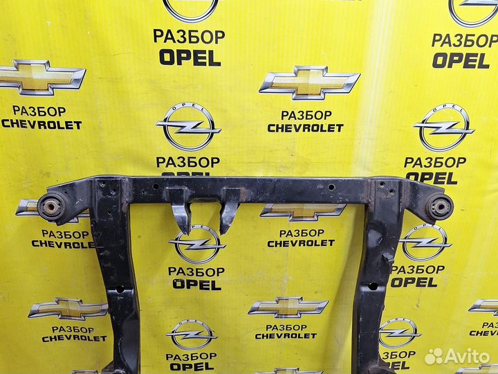 Подрамник передний Опель Инсигния