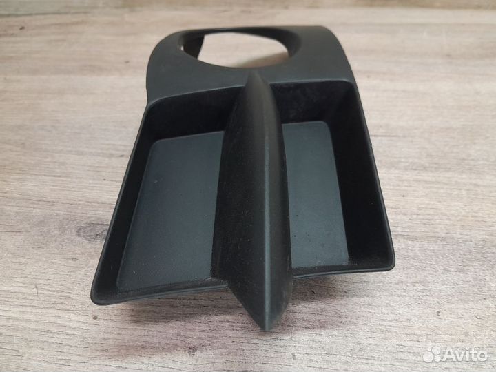 Решетка в бампер правая Renault Symbol I рестайлин