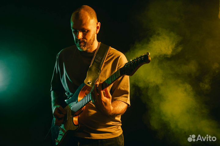 Уроки игры на электрогитаре онлайн