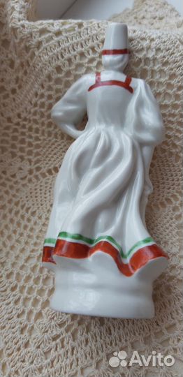 Фарфоровые статуэтки