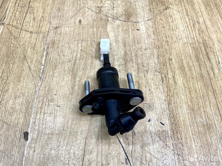 Главный цилиндр сцепления Opel Astra J 2009-2016г