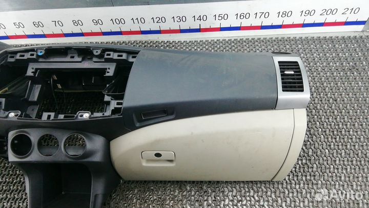 Торпедо Mitsubishi Outlander XL (2006-2012)