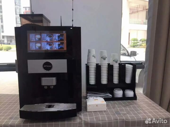 Кофеавтомат для бизнеса Jetinno