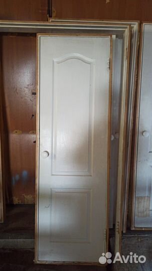 Двери вместе с косяками
